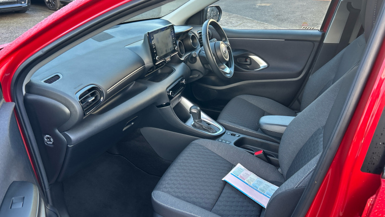 Toyota Yaris 1.5 Hybrid Design 5dr CVT Hybrid Hatchback